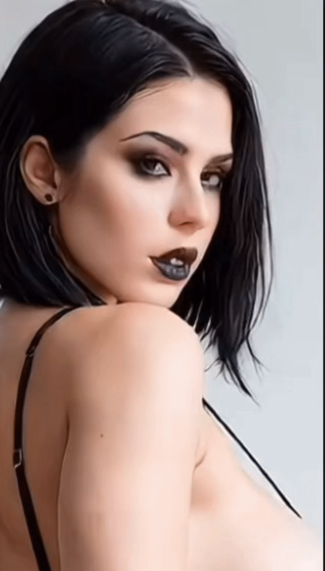 I’ve been gooning to this video a lot!